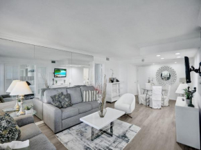 Charming Ocean View Condo Beach Service 516